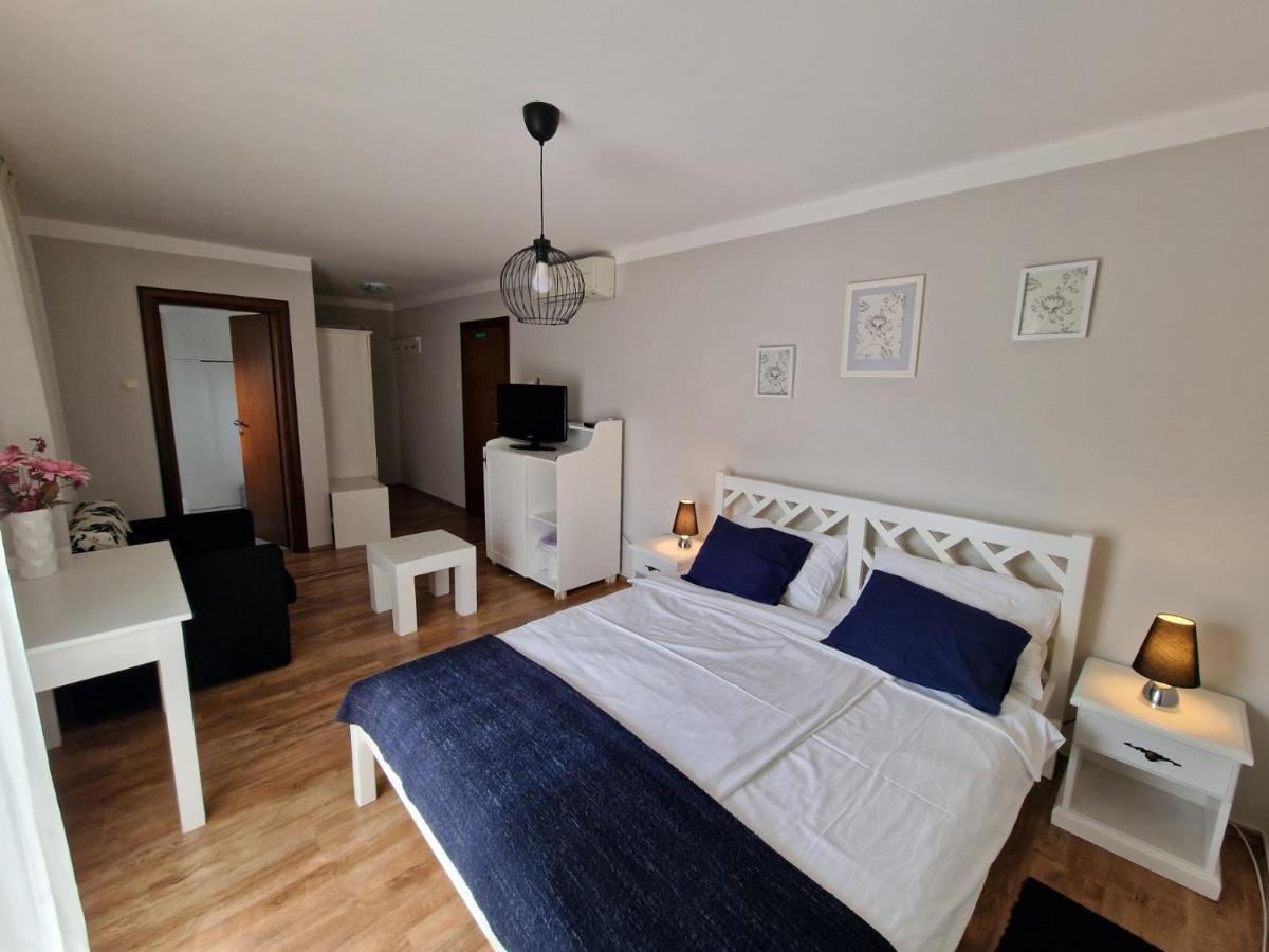 Guesthouse Barica Crikvenica Bagian luar foto